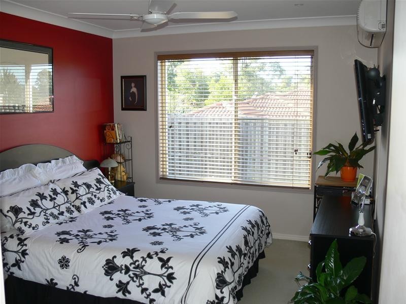 1/3 Stormbird Place, Carrara QLD 4211