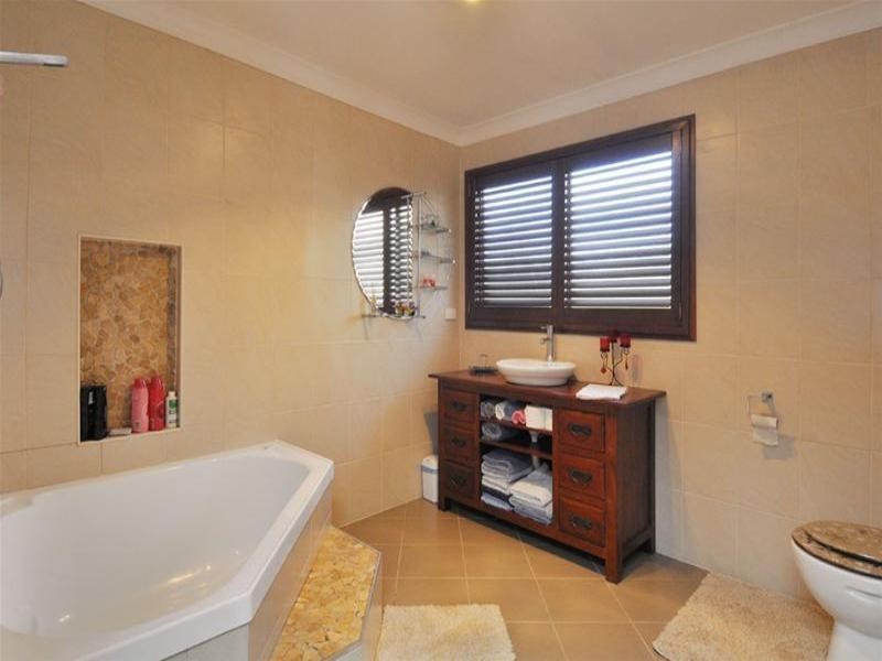 68 Freemans Road, Lower Beechmont QLD 4211