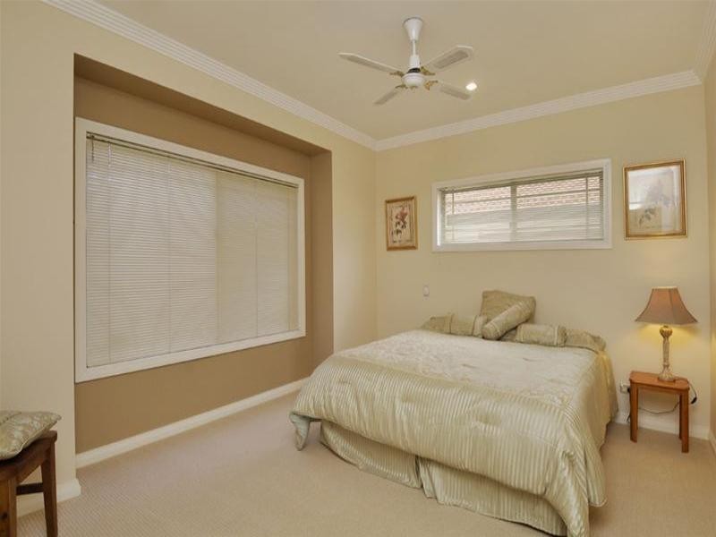 34 Clipper Boulevard, Clear Island Waters QLD 4226