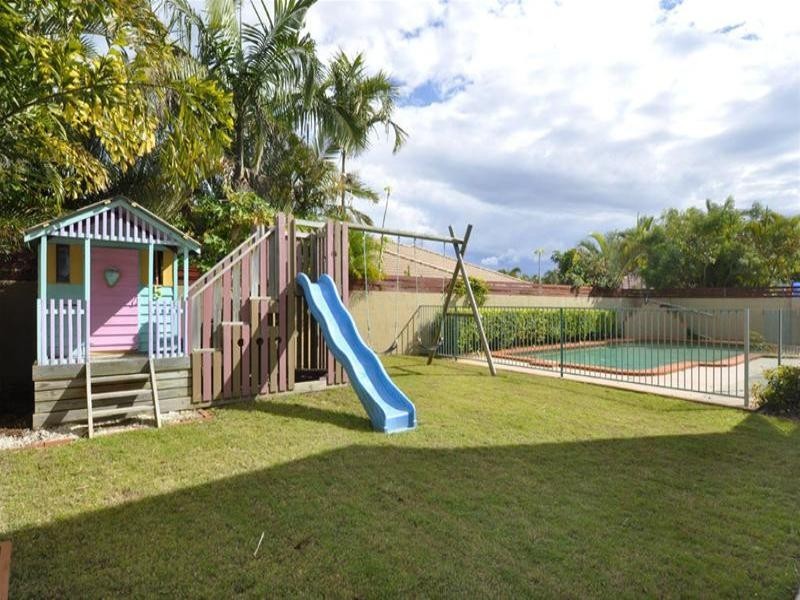 34 Clipper Boulevard, Clear Island Waters QLD 4226