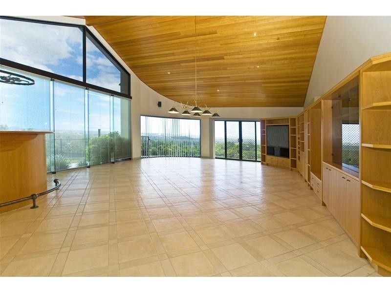 245 San Fernando Drive, Worongary QLD 4213