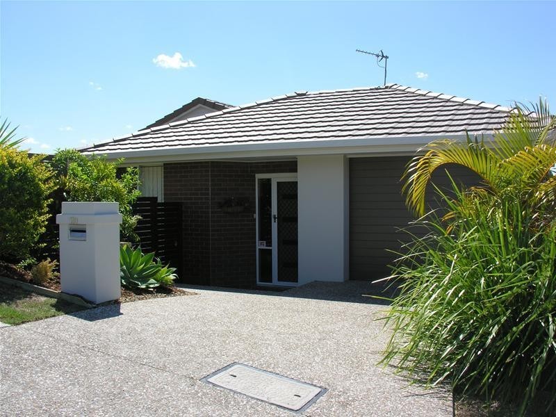 11b Abbey Rose Way, Nerang QLD 4211