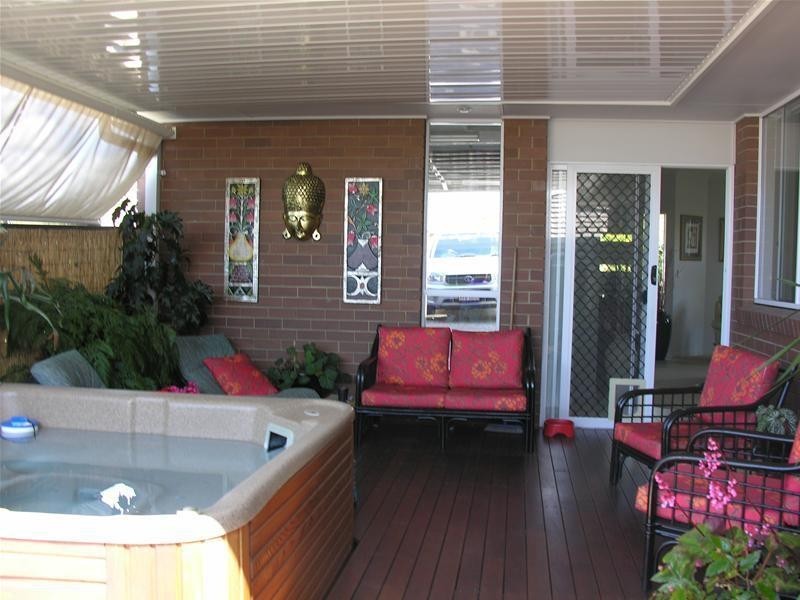 11b Abbey Rose Way, Nerang QLD 4211