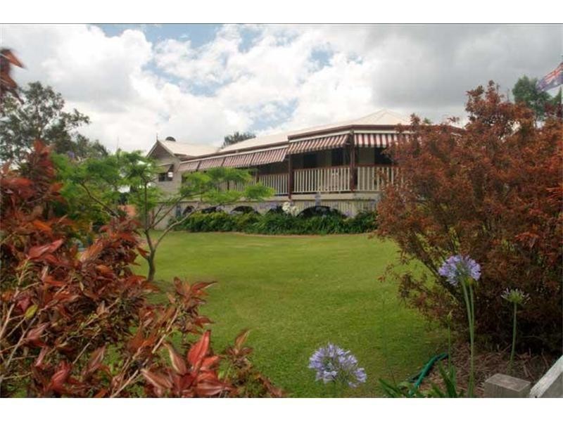 1 The Oval Drive, Mount Nathan QLD 4211