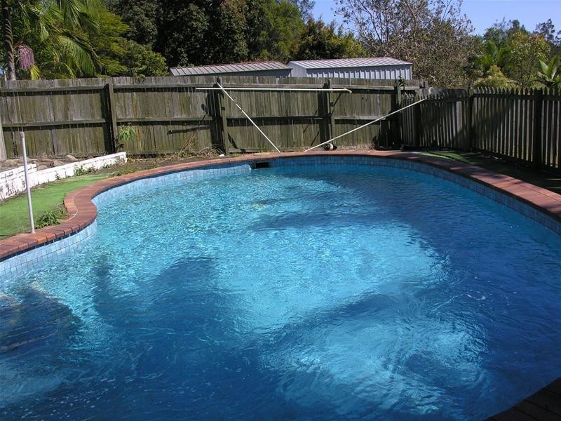 18 Elsemore Court, Carrara QLD 4211