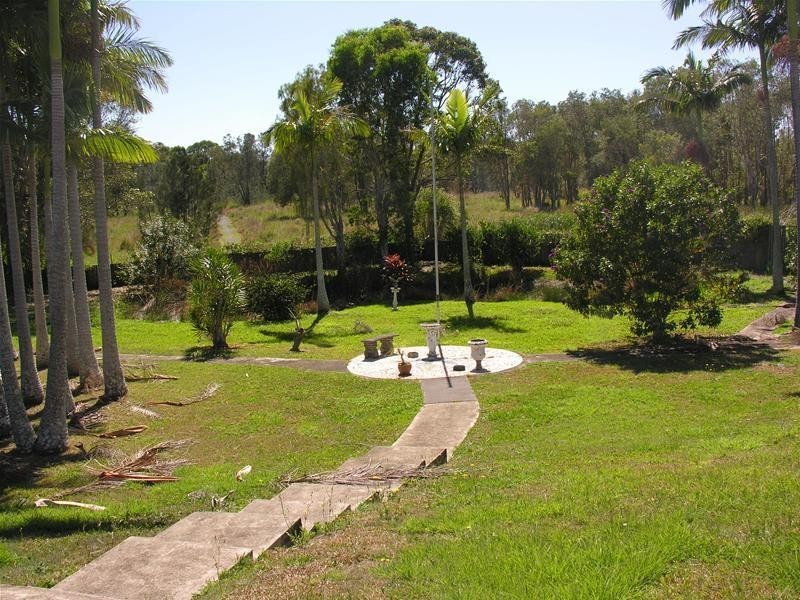 18 Elsemore Court, Carrara QLD 4211