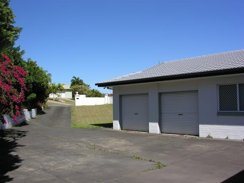 18 Elsemore Court, Carrara QLD 4211