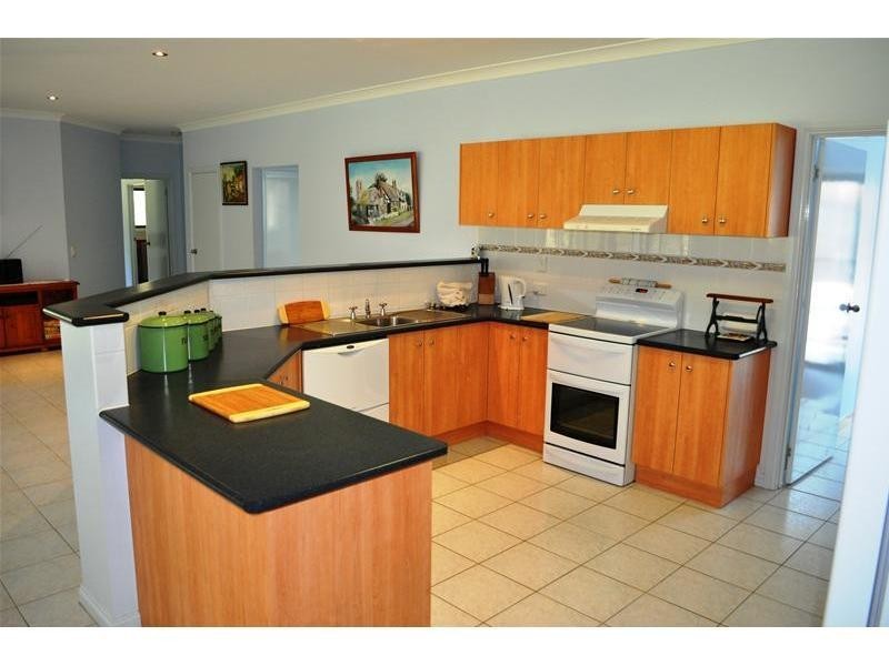 303 San Fernando Drive, Worongary QLD 4213