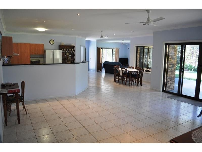 303 San Fernando Drive, Worongary QLD 4213