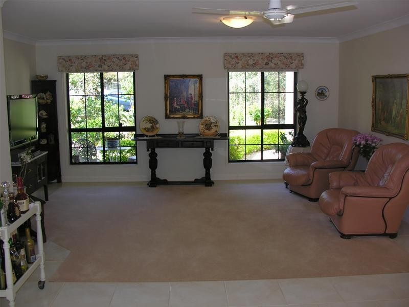 17 Lords Avenue, Mount Nathan QLD 4211