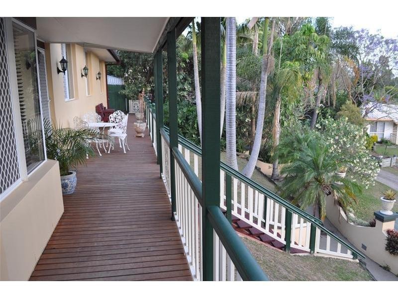 16 Windsor Place, Molendinar QLD 4214