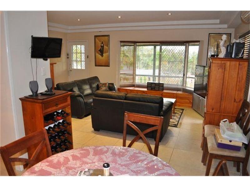 16 Windsor Place, Molendinar QLD 4214