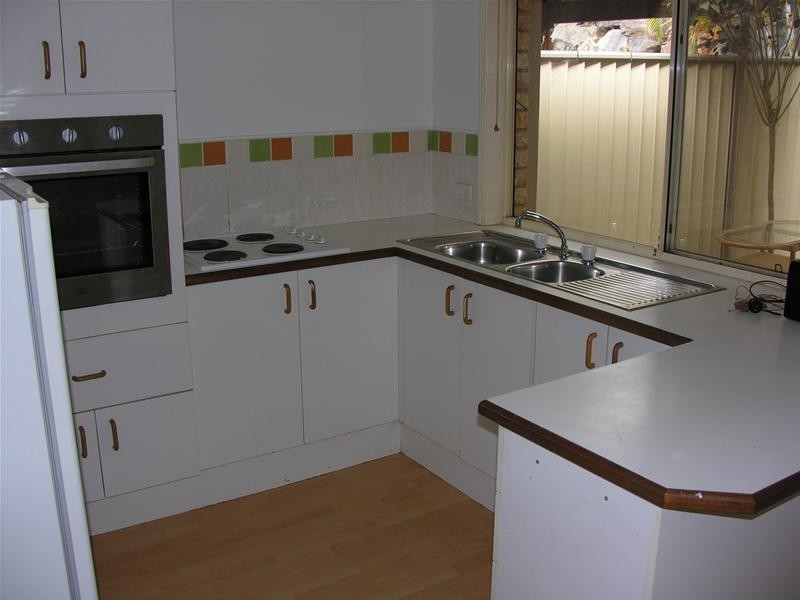 1/6 Ogilvie Crescent, Nerang QLD 4211