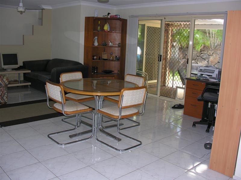 8 Essex Court, Nerang QLD 4211