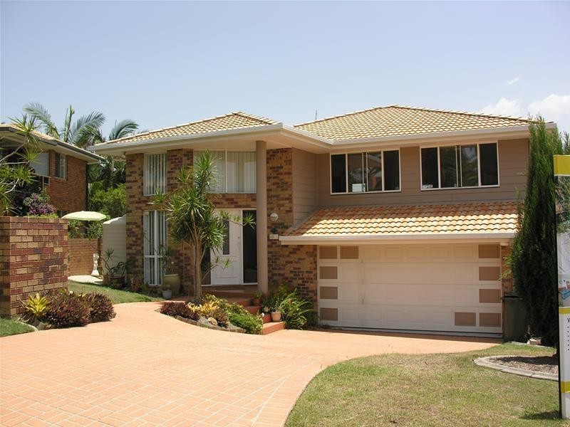 9 Macrobert Street, Highland Park QLD 4211