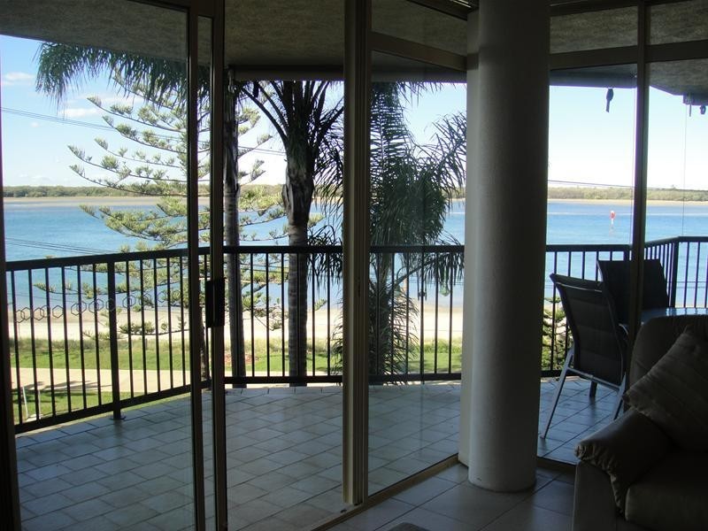 18/418 Marine Parade, Biggera Waters QLD 4216