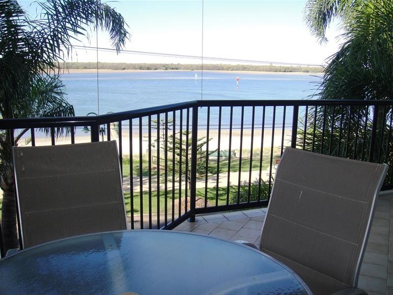 18/418 Marine Parade, Biggera Waters QLD 4216