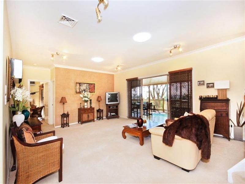 55 Wallaby Drive, Mudgeeraba QLD 4213
