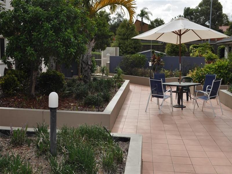 1/129-131 Currumburra Road, Ashmore QLD 4214