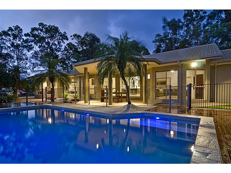 17 Clarence Drive, Helensvale QLD 4212