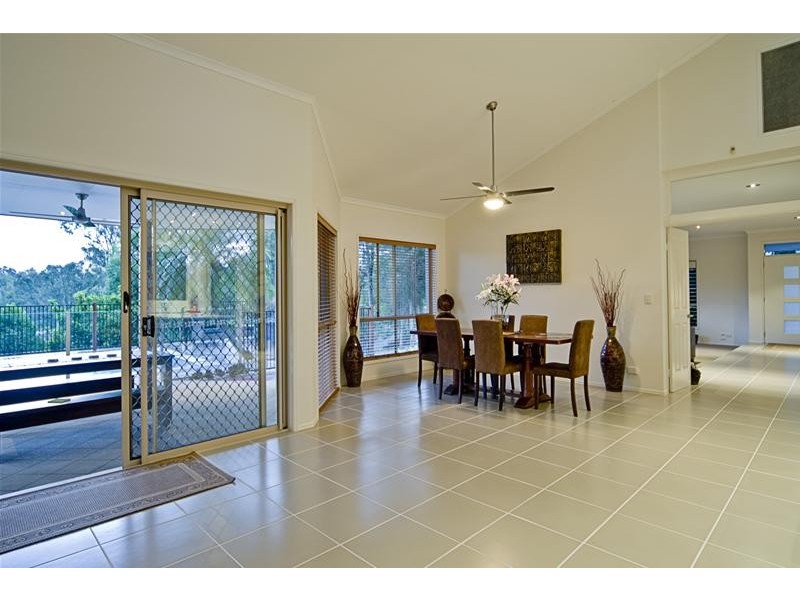 17 Clarence Drive, Helensvale QLD 4212