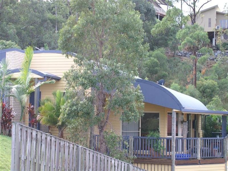 19 Henderson Rise, Pacific Pines QLD 4211