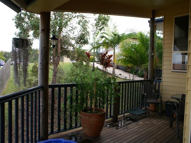 19 Henderson Rise, Pacific Pines QLD 4211