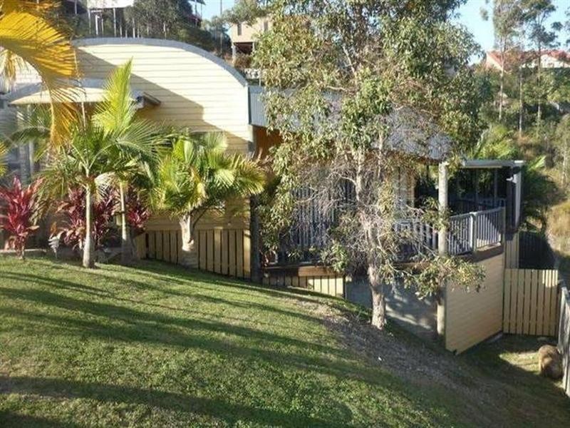 19 Henderson Rise, Pacific Pines QLD 4211