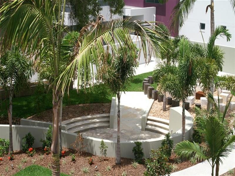 10P/28 Bayview Street, Runaway Bay QLD 4216