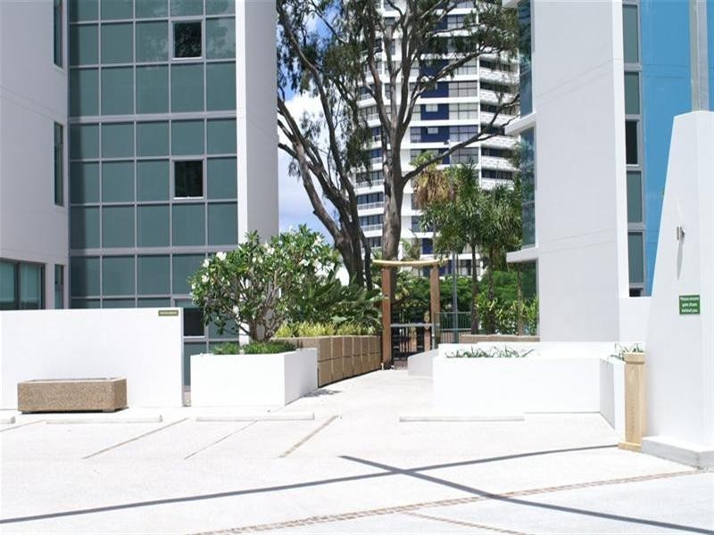 10P/28 Bayview Street, Runaway Bay QLD 4216