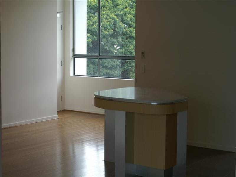 10P/28 Bayview Street, Runaway Bay QLD 4216