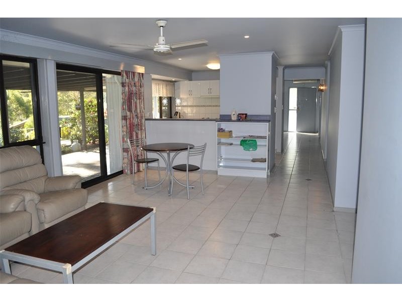 28 Kingsway Drive, Molendinar QLD 4214