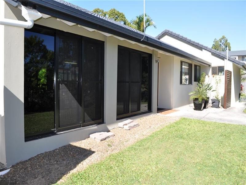 25 Numeralla Avenue, Ashmore QLD 4214