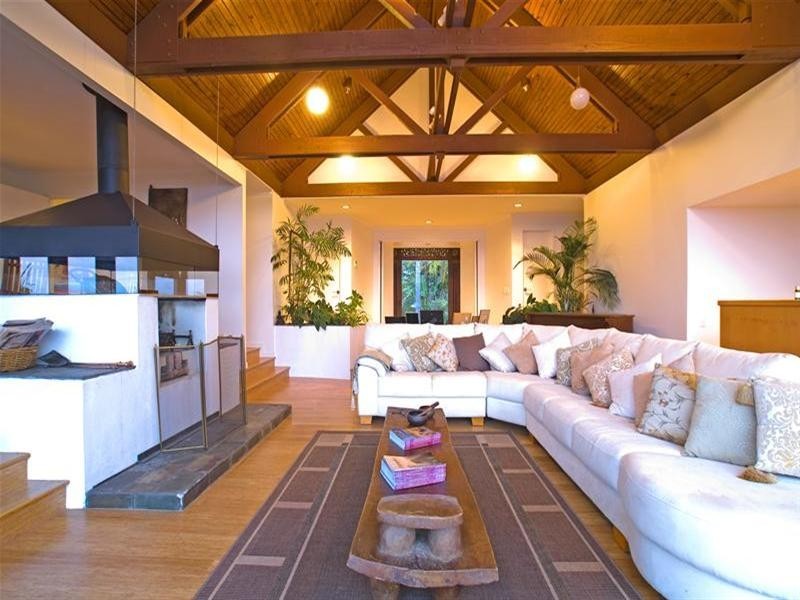 39 North Road, Lower Beechmont QLD 4211