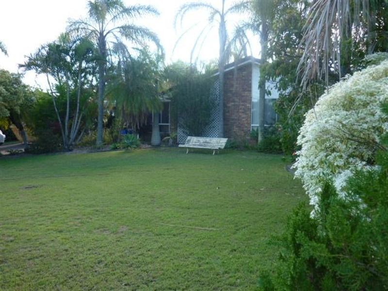 1 Harrier Drive, Burleigh Waters QLD 4220