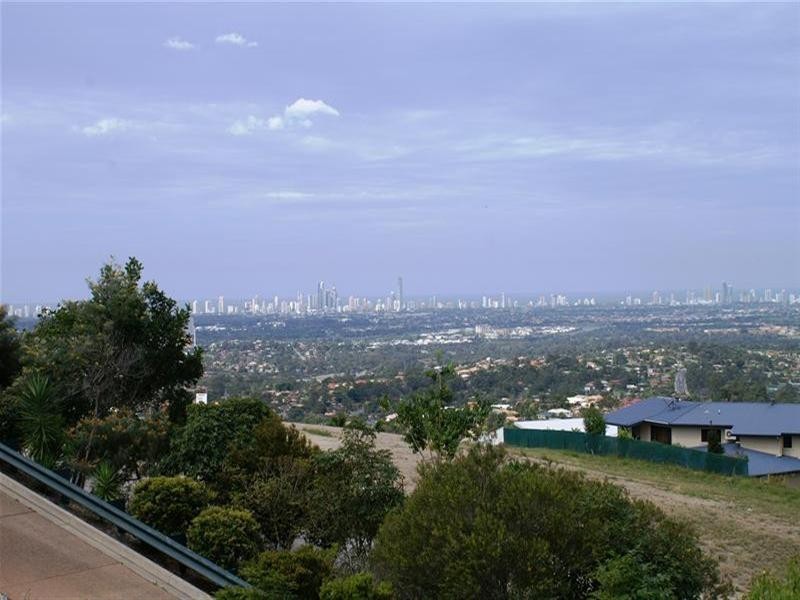 20 Chevron Rise, Highland Park QLD 4211