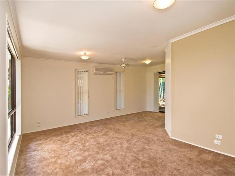 60 Alexander Drive, Highland Park QLD 4211