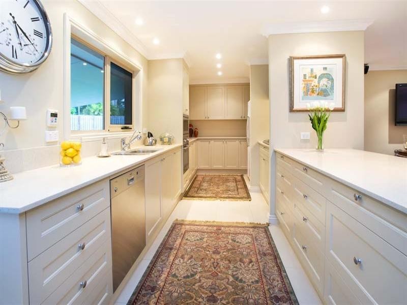 31 Yangoora Crescent, Ashmore QLD 4214