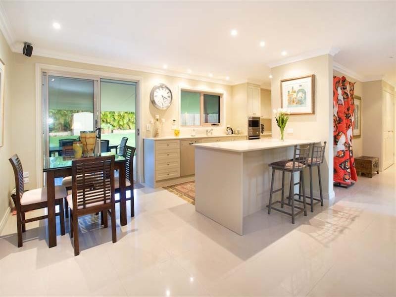 31 Yangoora Crescent, Ashmore QLD 4214