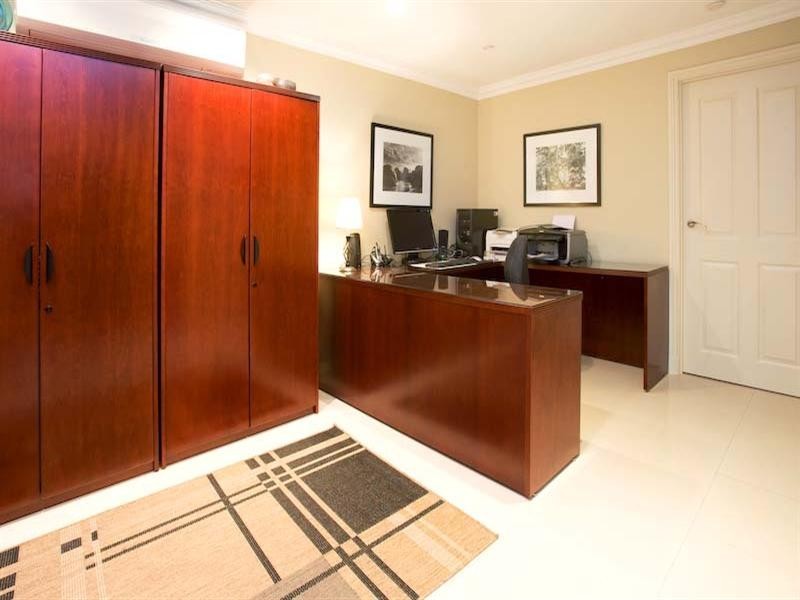 31 Yangoora Crescent, Ashmore QLD 4214