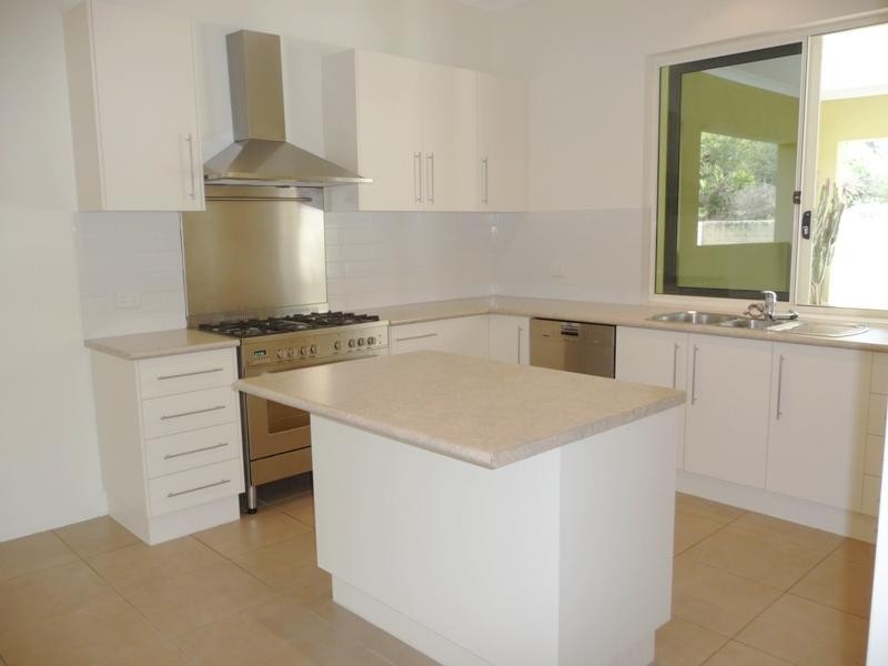 21 Howard Hughes Court, Maudsland QLD 4210