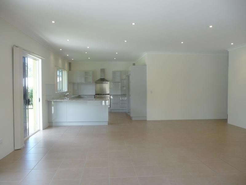 21 Howard Hughes Court, Maudsland QLD 4210