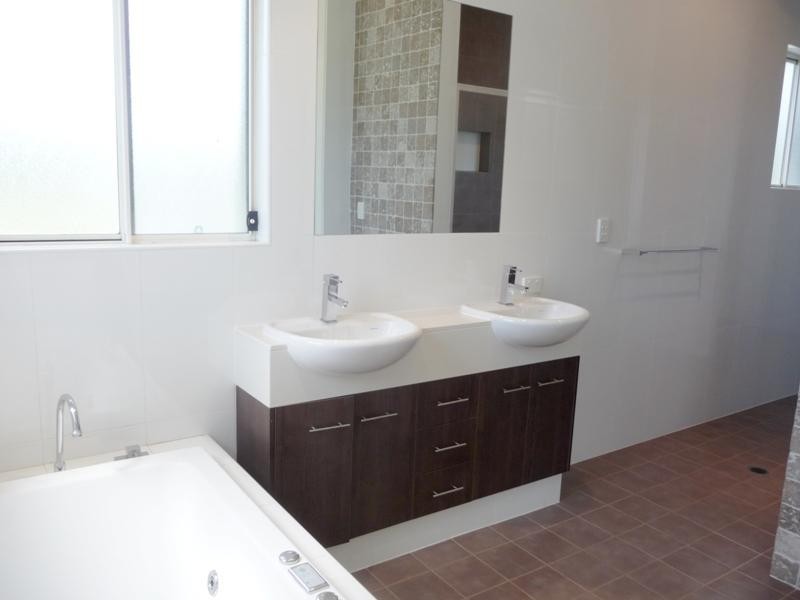 21 Howard Hughes Court, Maudsland QLD 4210