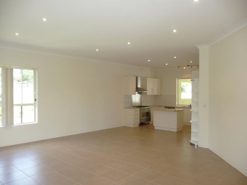 21 Howard Hughes Court, Maudsland QLD 4210