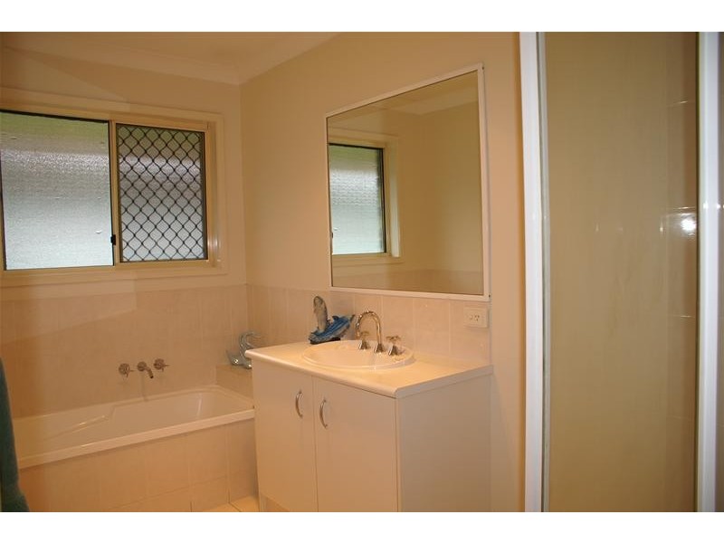 22 Glengarry Close, Highland Park QLD 4211