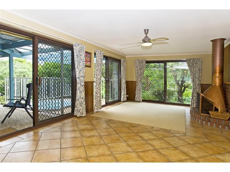 24 Viscount Drive, Tallai QLD 4213