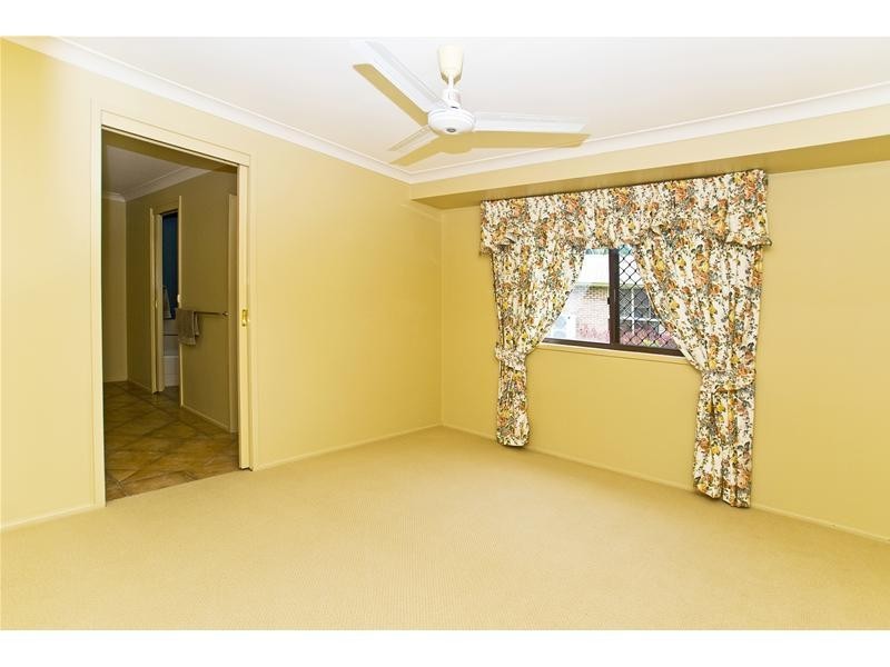 24 Viscount Drive, Tallai QLD 4213