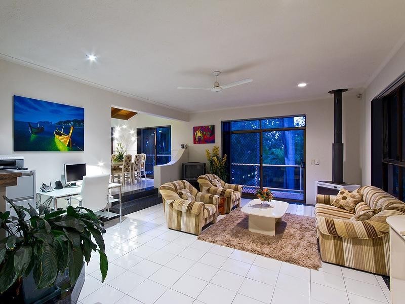 16 Rouse Street, Worongary QLD 4213