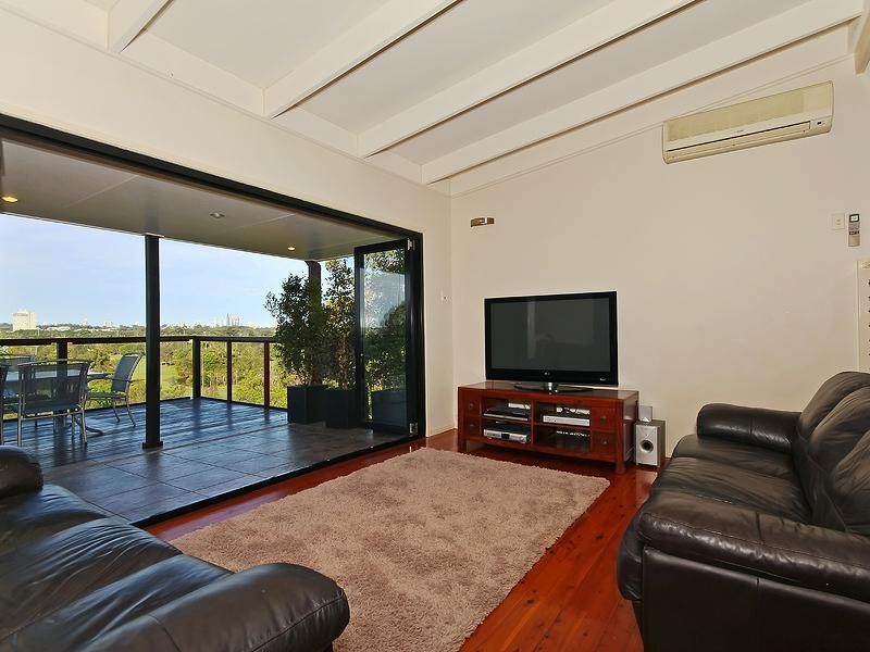 Carrara QLD 4211
