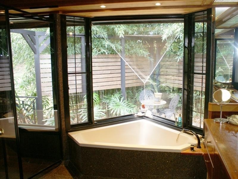 Advancetown QLD 4211